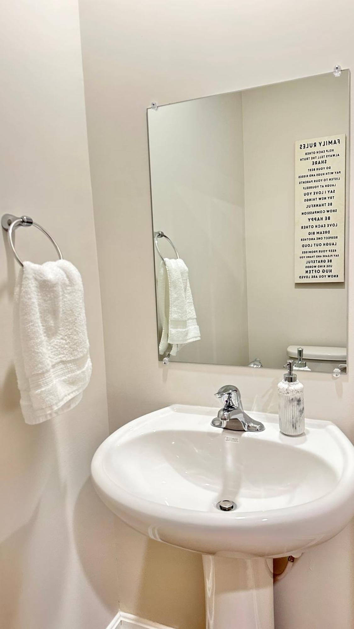 Caverns New Townhome With 3 Bedrooms With 1500sqft Holiday home Luray