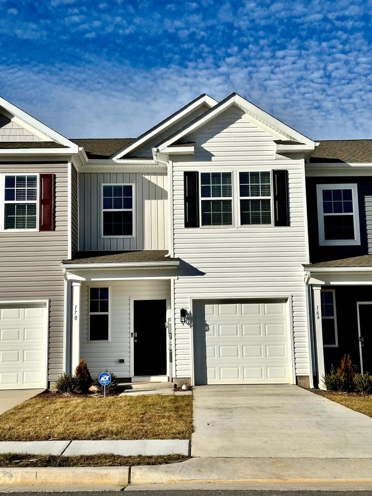 Caverns New Townhome With 3 Bedrooms With 1500sqft Holiday home *
