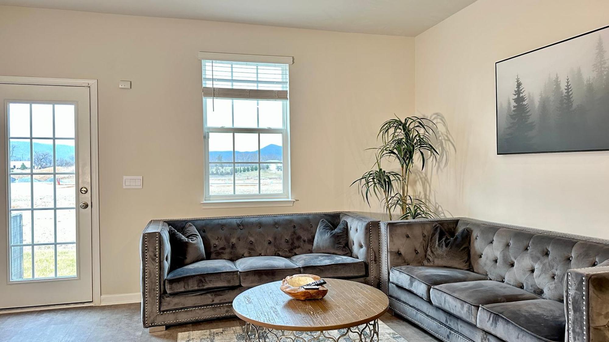 Holiday home Caverns New Townhome With 3 Bedrooms With 1500sqft